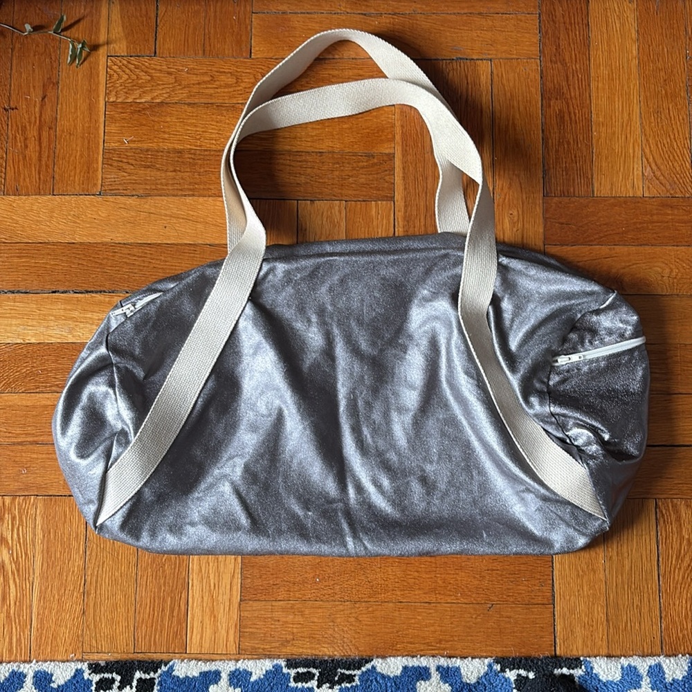 American apparel duffel bag